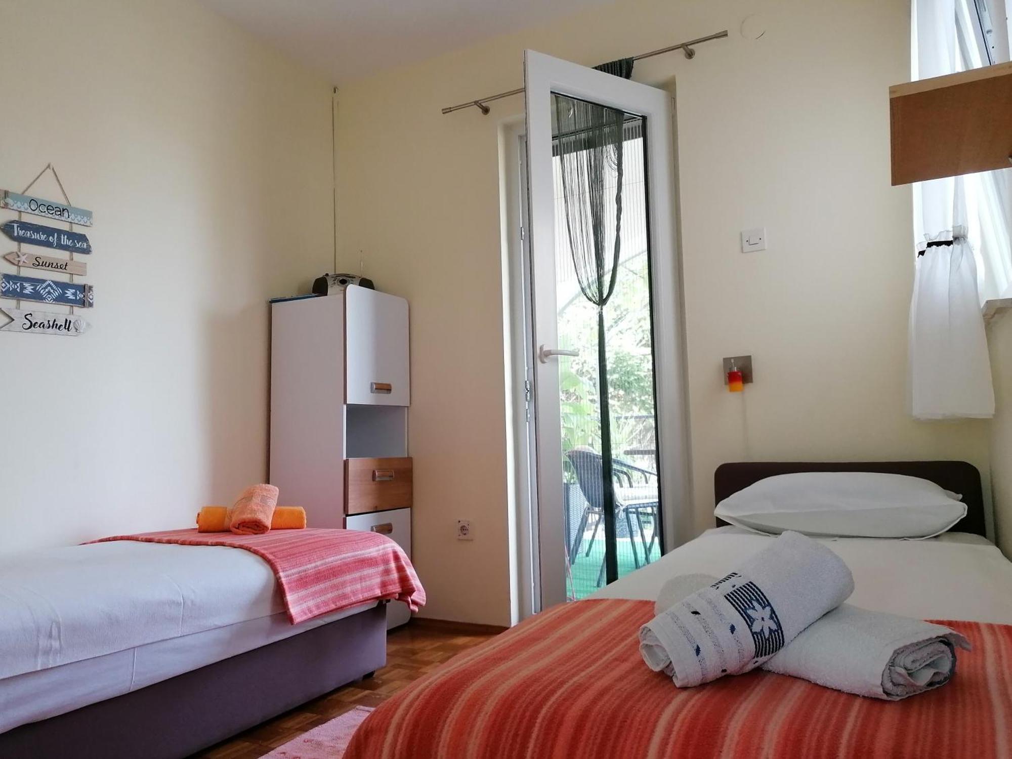 Apartments With A Parking Space Njivice, Krk - 5320 Phòng bức ảnh